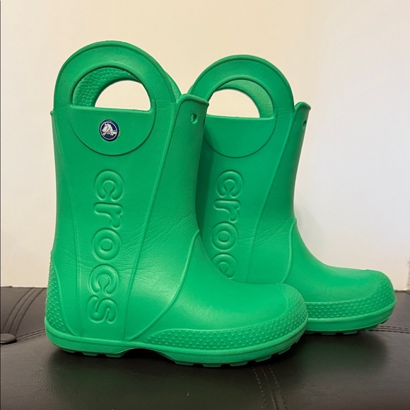 CROCS Kids Vibrant Green Rain Boots - Picture 1 of 4